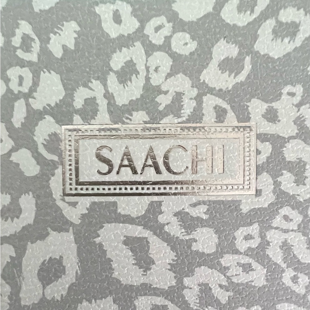 SAACHI Silver Textured Bracelet with Blue Highlights - Picture 3 of 3